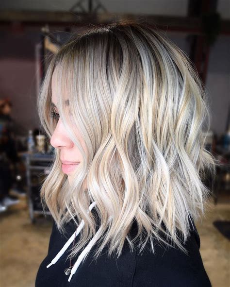 Ash Blonde Choppy Lob Choppy Bob Hairstyles Bob Hairstyles Wavy Bob