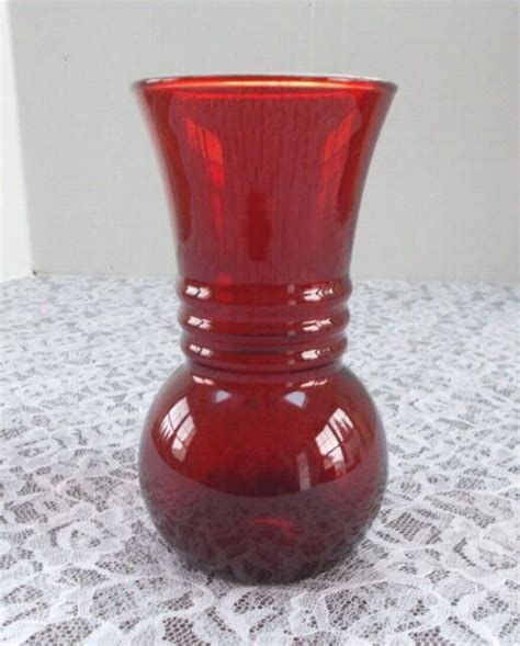Vintage Real Ruby Red Vase Classic Ribbed Design 6 1 2 Tall By 3 1 4 Diameter Ebay