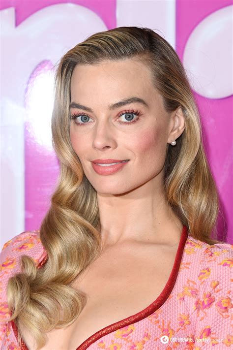 Margot Robbie Topped The Ranking Of The Sexiest Women In 2023 Maxim Cover