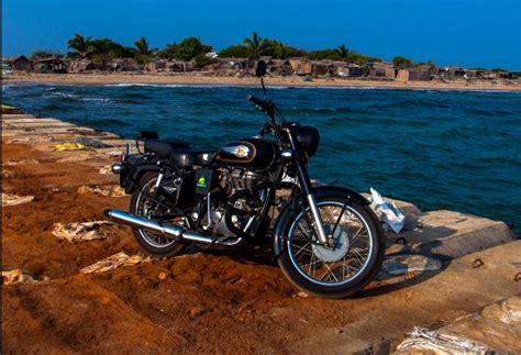 The bullet 350 stays true to its original design and looks like the original bullet which was launched way back in 1931. Royal Enfield Bullet 350 Price in India Mileage Specs Top ...
