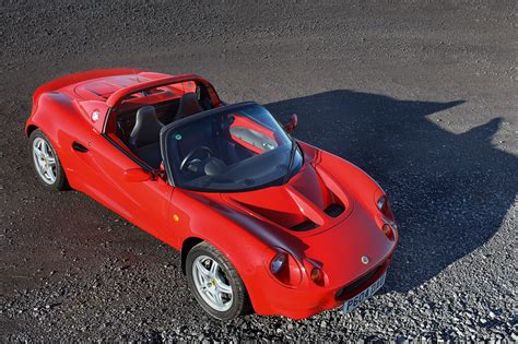 The elise is quite an exotic car, so you won't pick one up for peanuts. Lotus Elise S1 buyer's guide: what to pay and what to look for | Classic & Sports Car