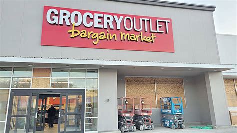 Grocery Outlet Opens Store In Port Angeles Peninsula Daily News