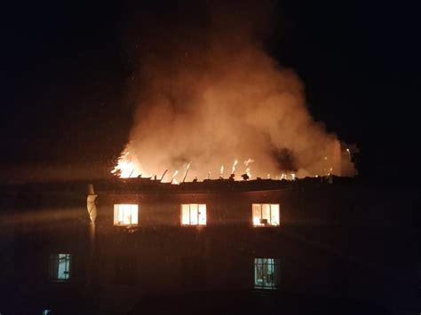 The main fire at simonsberg between stellenbosch and paarl has been contained but isolated pockets are still burning. Women's residence in Stellenbosch burns again 36 years later
