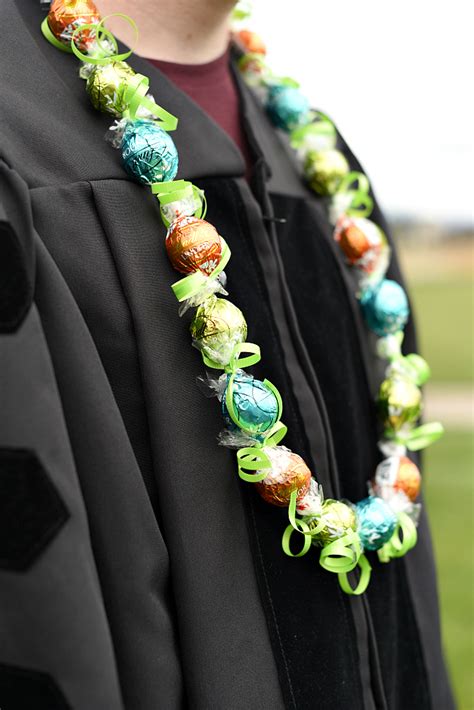 How creative are these candy bar leis? 25 Fun & Unique Graduation Gifts - Fun-Squared