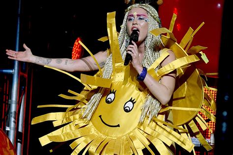 Watch Miley Cyrus ‘extra Turnt Final ‘milky Milky Milk Show In Full