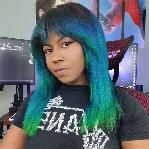 10 Showiest Emo Hairstyles For Black Women In 2024