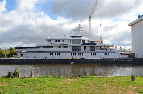Photo Feadship De Vries 701 Launched In Aalsmeer Syt