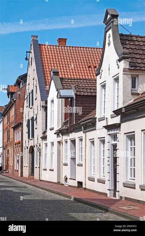 Historic House Fronts Leer Stock Photo Alamy