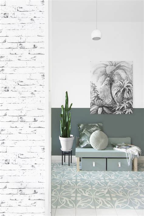 Medestudenten zien tanja groen rond middernacht van 31 augustus op 1 september 1993 in het centrum van maastricht het ouderpaar, tanja's broer en zussen, haar medestudenten, ze worden. De eerste indruk: stylen van de hal - Tanja van Hoogdalem