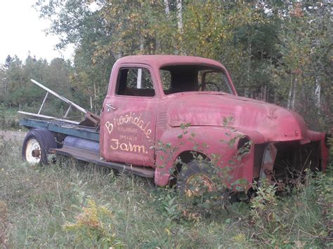 Abandoned Farm Truck Bishop S Fall S Nl Oc 2560 X 1920 R Abandonedporn