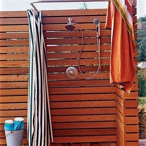 33 Design Ideas For Wooden And Metal Outdoor Shower Enclosures