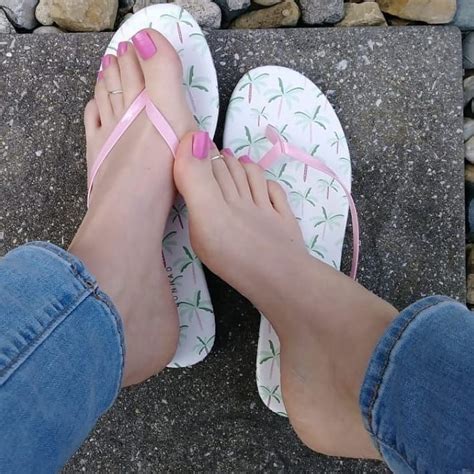 Pin On Flipflop And Sandal