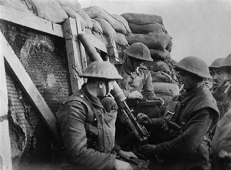 British Soldiers In Trench Wwi 1915 History World War I Western Front Photos