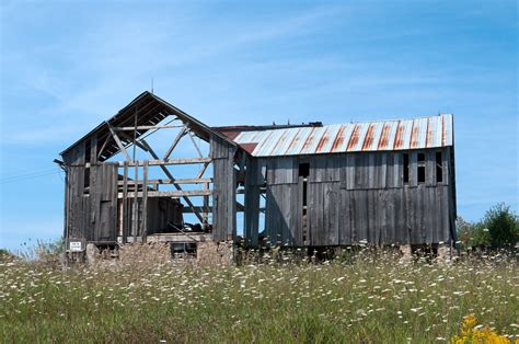 Falling Barns Get New Life Mid West Farm Report