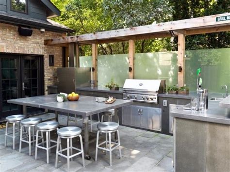 Although only usable part of the year, outdoor kitchens are something to loom forward to as soon as beautiful weather makes its presence felt. Top 60 Best Outdoor Kitchen Ideas - Chef Inspired Backyard Designs