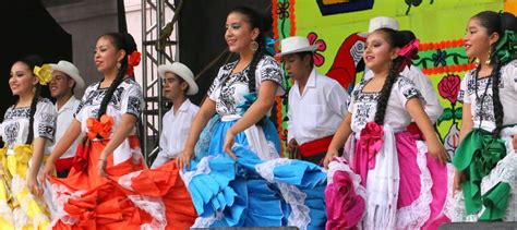 Mexico City Ambles Folk Dance In Mexico City