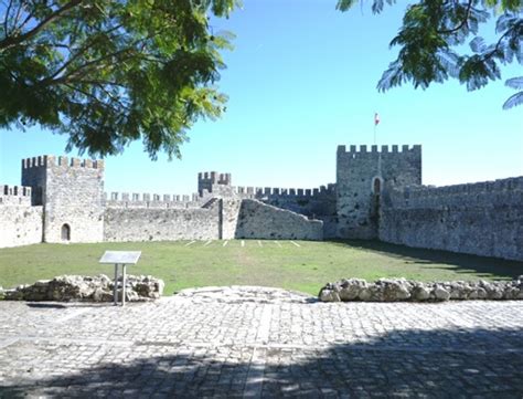 It is worth a visit if you are in coimbra or in figueira da foz. Click: Portugal - Castelo de Montemor-o-Velho