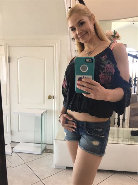 Tw Pornstars 2 Pic Sarah Vandella Twitter Couple Looks From Set Today💕🎬🎥😍 127 Am 11 May