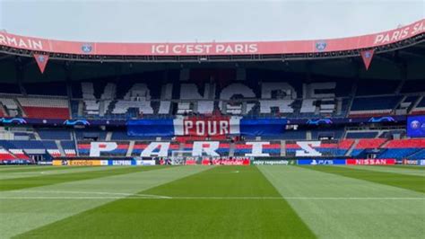 Goal de sergi roberto desde la grada. Supporters : Un tifo pour PSG/Barça, même à huis clos ...