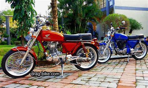 Mobil antik, mobil tua, mobil klasik, motor tua, mobil jadul,mobil seken, lapak mobil motor bekas manga kız kawaii anime kız karanlık temalı anime özel kuvvetler anime kız çizimleri karakter. Anime Motor Klasik : Retro Mx Racing Anime Kaze Wo Nuke ...