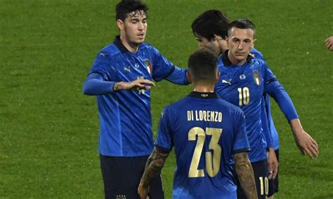 Jan mlakar (slovenia) right footed shot from the centre of the box to the bottom left corner. In campo sia l'Italia che la Slovenia: Pessina out, Ilicic ...