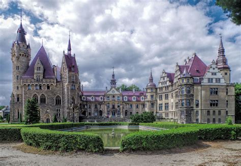 One Of The Worlds Most Beautiful Castles Is Also A School For Wizards