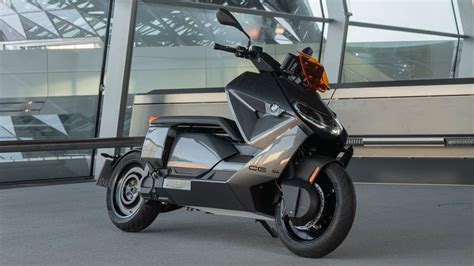 Bmw Ce 04 Electric Scooter Debuts In Production Form With 130 Kilometre