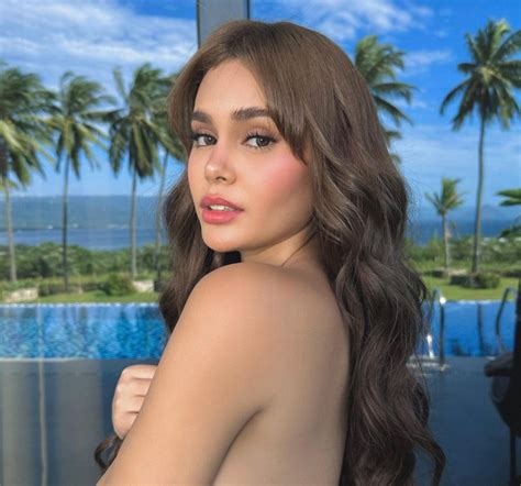 4 Potret Seksi Ivana Alawi Aktris Filipina Yang Kerap Berpose Setengah