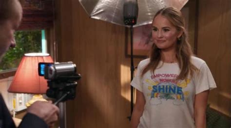 Re Done White Classic Shine Graphic T Shirt Worn By Patty Bladell Debby Ryan In Insatiable