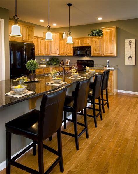 Home design ideas > kitchen > paint colors for kitchen with oak cabinets. Model Kitchen with Oak Cabinets - like the paint color ...