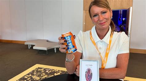 Agents Pay Tribute To Everyone S Travel Mum With A Can Of Irn Bru At Hays Conference