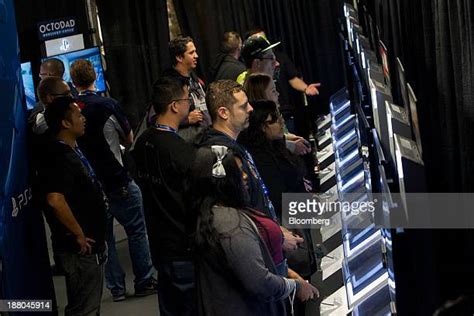Sony Playstation 4 Midnight Launch Event Photos And Premium High Res