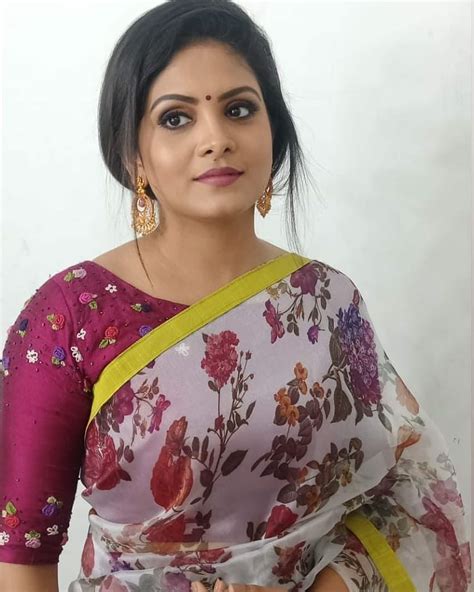 Gayathri Arun Instagram Gayathri Arun Malayalam Actress Biography Age Height Tv