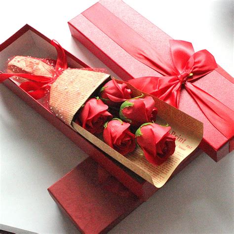 5朵香皂花玫瑰花束礼盒 毕业礼物花束情人节创意小礼品肥皂花批发 阿里巴巴