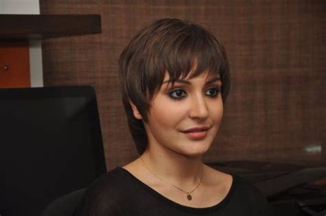 However, her audition was not even seen by rajkumar hirani and aamir khan until they all united on pk sets. Anushka Sharma Plastic Surgery Disaster Controversy Exposed