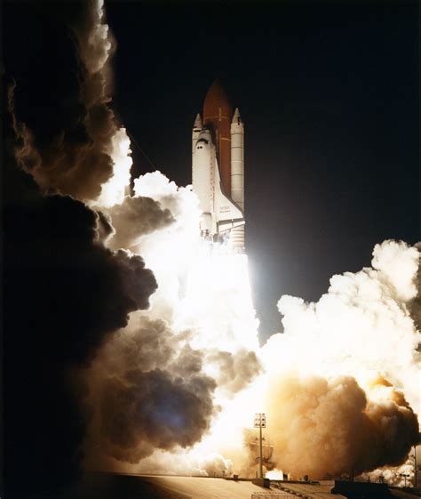 Shuttle On The Night Shift 25 Years Since Sts 33 Americaspace