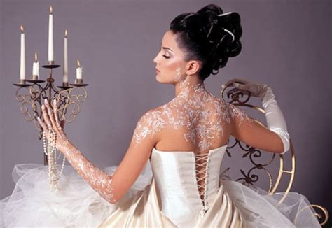 Henna tattoos are to go for in case you wish to try some designs before getting the same tattoo and not only. Bridal & Prom Henna Tattoos - Body Designz Of Maui
