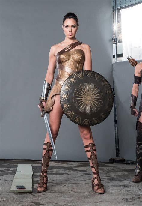 Photo Gal Gadot In The First Promotional Still For Wonder Woman 2016