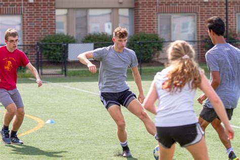 Intramural sports underway for fall semester - The Parthenon