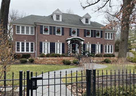 The ‘home Alone House Is Still In Winnetka But Has A Fence Chicago