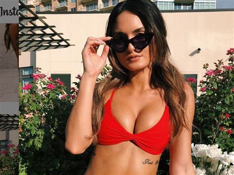 World Series Flasher Instagram Model Julia Rose Has New Plan To Stay