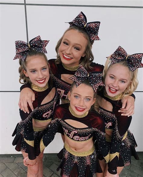 𝐜𝐡𝐚𝐦𝐩𝐢𝐨𝐧 𝐜𝐡𝐞𝐞𝐫 𝐡𝐞𝐚𝐭 cheer picture poses cheer pictures cheer hair