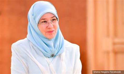 Tunku hajah azizah aminah maimunah iskandariah raja permaisuri agong ihsan: Media sosial heboh lepas Tunku Azizah nyah aktif Instagram