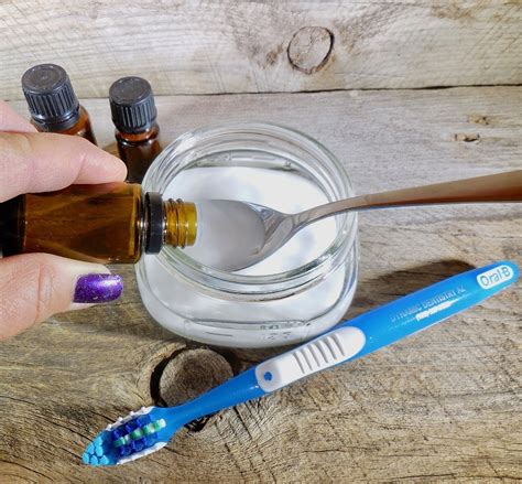 Homemade Tooth Whitening Paste That Really Works