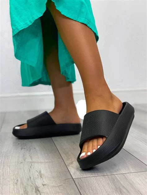 Womens Pillow Sliders Slides Eva Comfort Summer Shower Beach Sandals