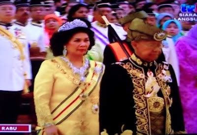 Seri maharaja mangku negara on wn network delivers the latest videos and editable pages for news & events, including entertainment, music, sports grand commander of the order of the defender of the realm (s.m.n.) (seri maharaja mangku negara). Maharum Bugis Syah (MBS): Pertabalan Seri Paduka Baginda ...