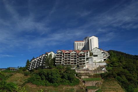 The altitude of location of this popular cameron highland hotel provides every visitor revitalizing cool and energizing air. Equatorial Cameron Highlands, magnificent views of lush ...