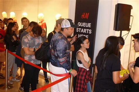 H&m avenue k opened at 7pm tonight for a media preview. Kee Hua Chee Live!: ALEXANDER WANG FOR H&M WAS LAUNCHED ...