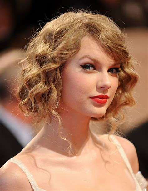 Hairstyle Photo Taylor Swift Curly Hairstyle With Braids In Love Story