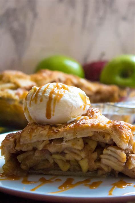 Stir apples into the tapioca mixture and place in prepared pie pan. The BEST Homemade Apple Pie ~ Recipe | Queenslee Appétit